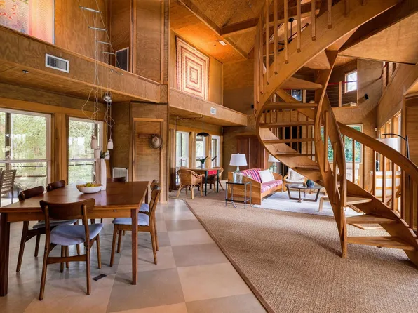 366 Pelican Flight Dr, Dewees Island, SC 29451