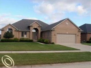 50886 Bredenbury Dr, Macomb, MI 48044