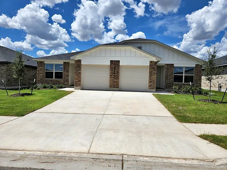 1266 Lehmann Dr #B — Photo 1