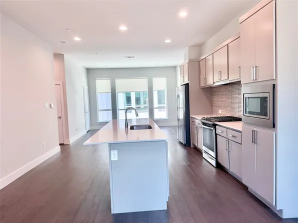 1771 McCoy St #205, Dallas, TX 75204