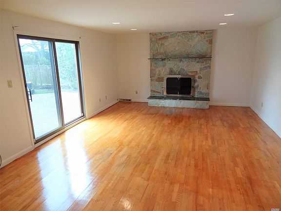 5th image of 18 Monterey Dr