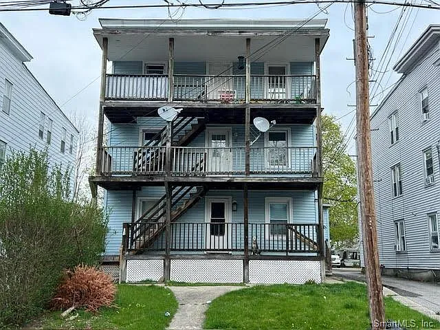70 Woodbine St #2 — Photo 8