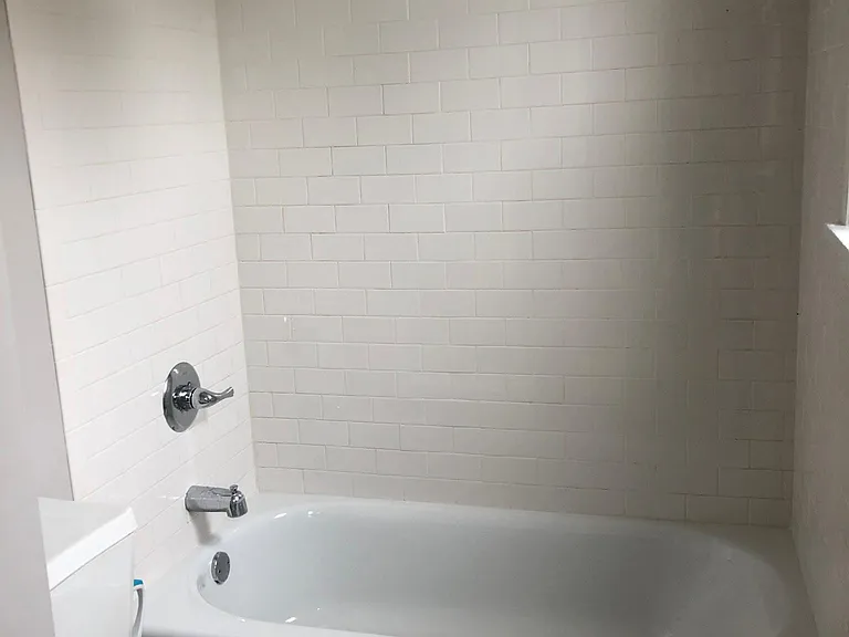 2314 W Winnemac Ave #2R — Photo 6
