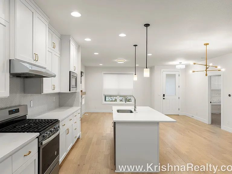 4227 SE Reed Dr — Photo 11