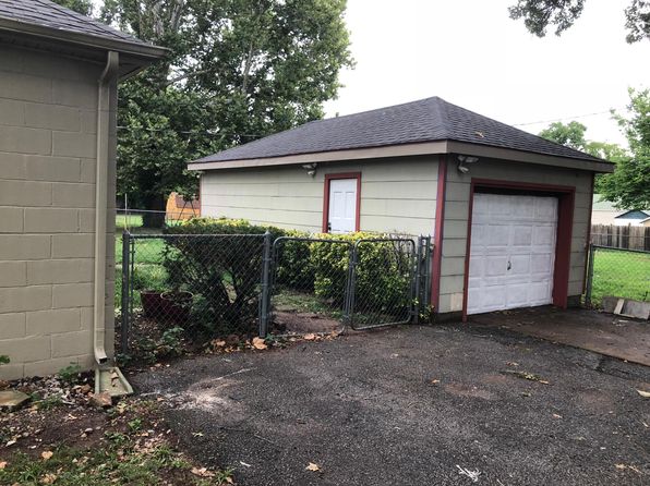 436 Cleveland Ave, Baxter Springs, KS 66713