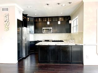 2111 Welch St APT B110, Houston, TX 77019