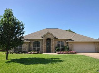 2077 Yasmeen Cir, Flint, TX 75762