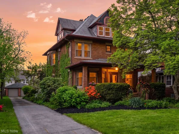 9801 Lake Ave, Cleveland, OH 44102