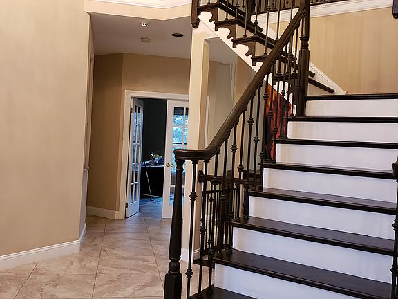 Foyer w/view of Office