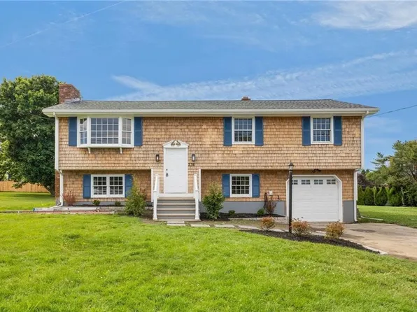 236 Dexter St, Portsmouth, RI 02871