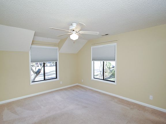 4th image of 4101 Five Oaks Dr #10-1