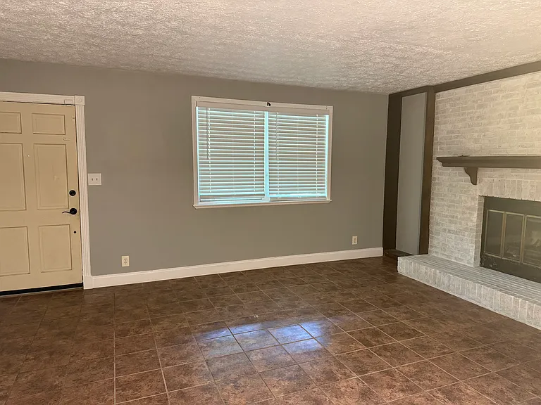 5044 Oakside Dr — Photo 9