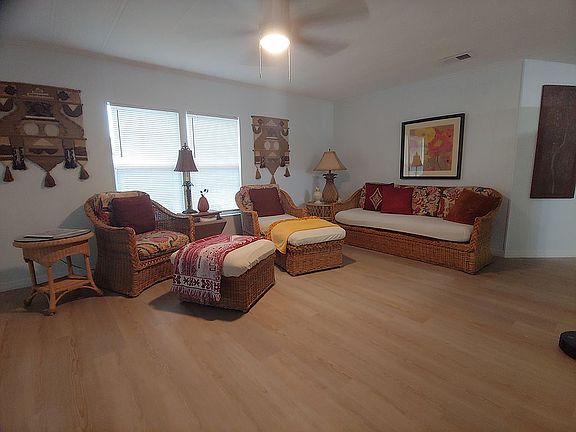 4th image of 6418 Lakewood Dr #B