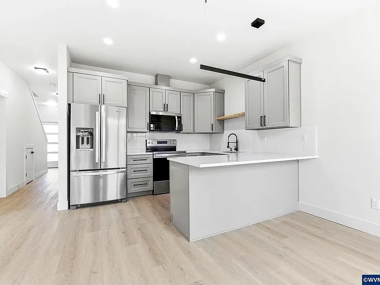 4845 Elvira Pl N — Photo 24