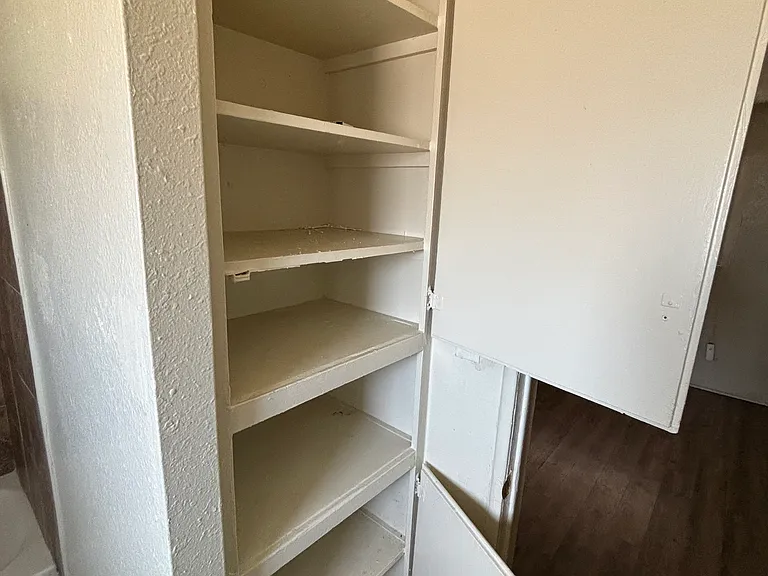 1443 N Wall Ave — Photo 4