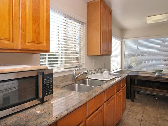 2nd image of 4052 Lincoln Ave