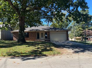 1205 S Plaza Ave, Springfield, MO 65804