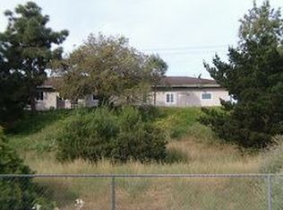 3990 Highland Dr, Carlsbad, CA 92008