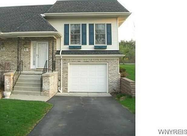1st image of 61 Park Lane Ct