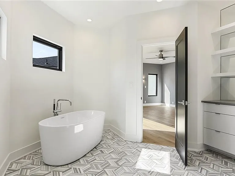 2985 Lookout Pl NE — Photo 25
