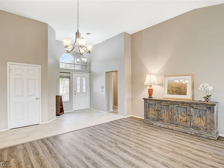8805 Litchfield Ave — Photo 6
