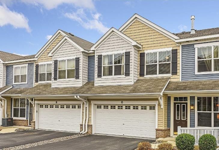 1st image of 9640 Independence Cir