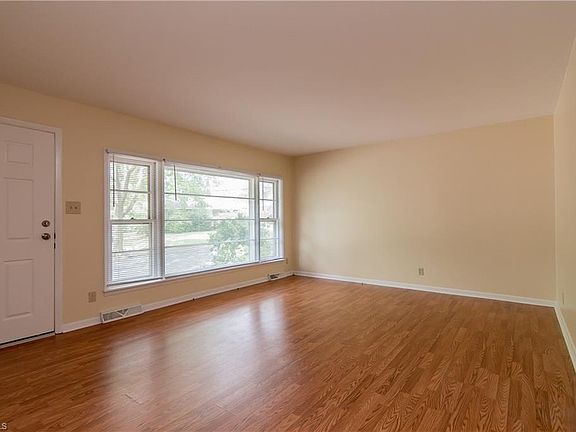 4th image of 3204 Dreiser Pl