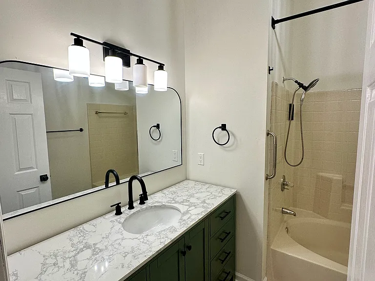 1024 Steven Springs Ct — Photo 32