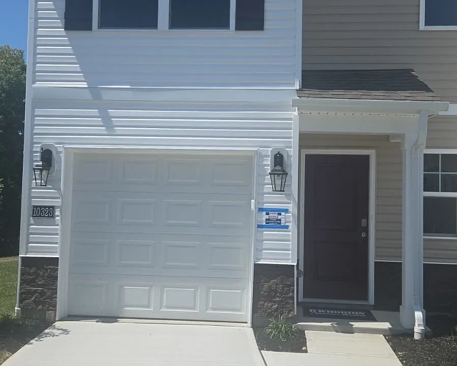 10323 Mae Ct