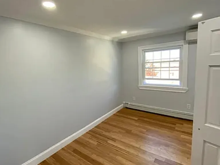 2246 Seward Ave #1 — Photo 3