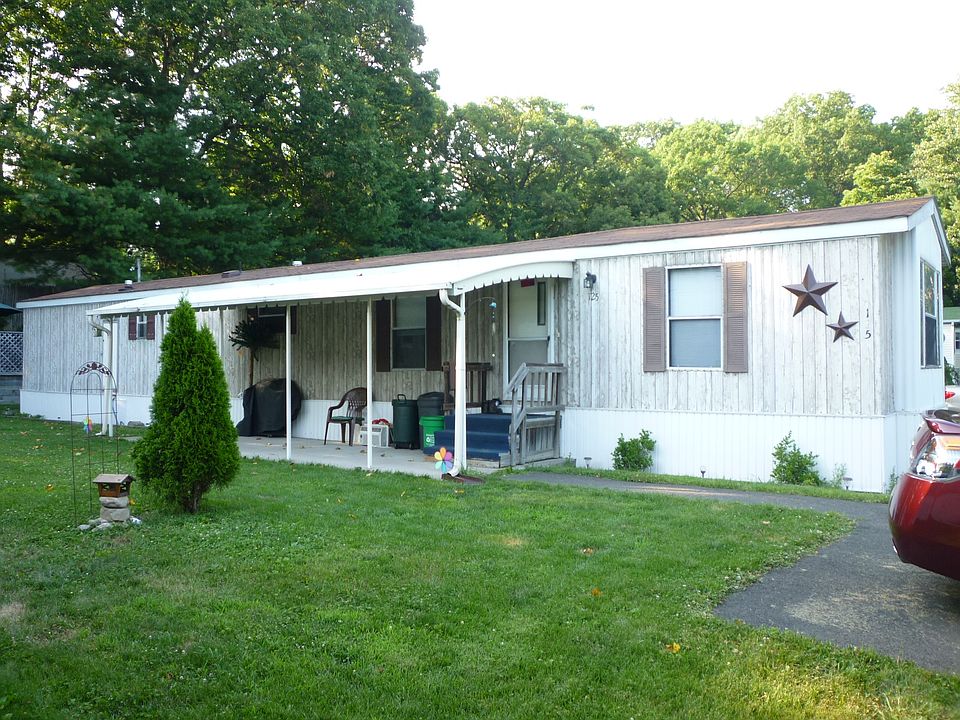 1st image of 125 Parkway Trailer Ct