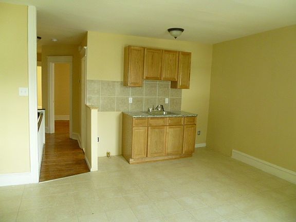 4th image of 7152 N 20th Street # Fl 2nd