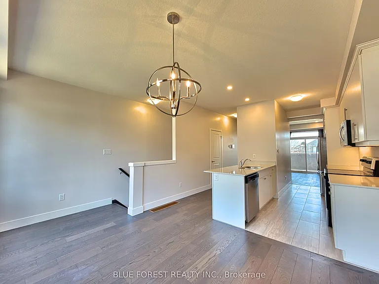 2112 Meadowgate Blvd #47 — Photo 4