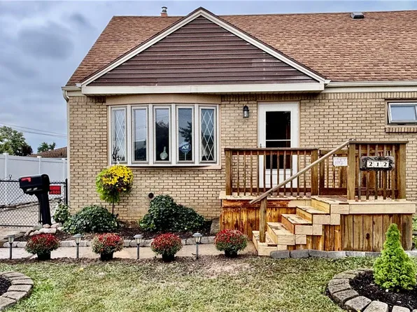 212 Santin Dr, Cheektowaga, NY 14225