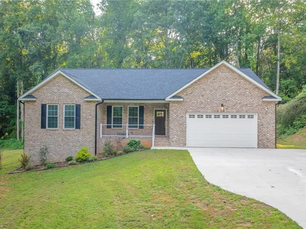 152 Postell Dr, Statesville, NC 28625