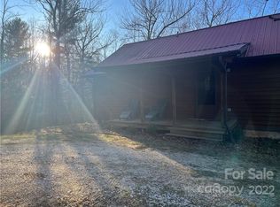 3448 Holbert Cove Rd, Saluda, NC 28773