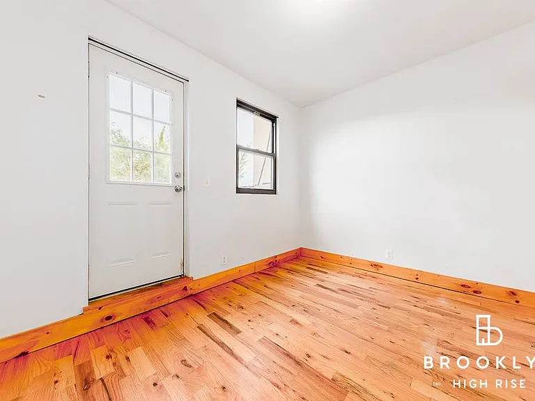 190 Schaefer St #4F — Photo 9