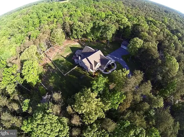 22415 Hood Ln, Leonardtown, MD 20650