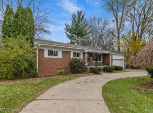 31994 Warren Rd, Westland, MI 48185