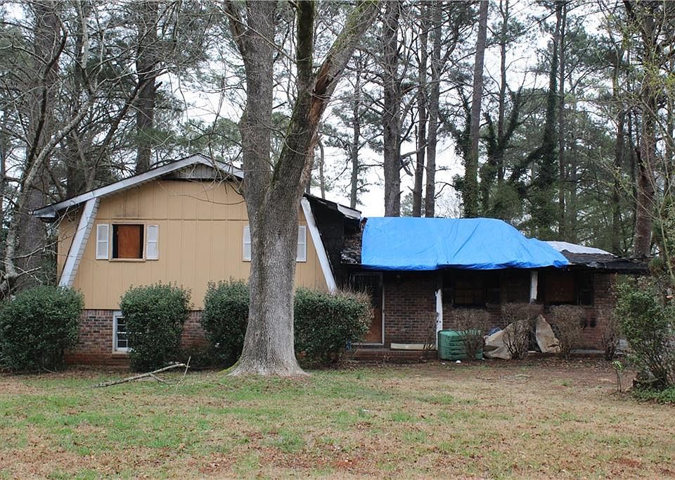 1st image of 366 Greenwood Dr NW