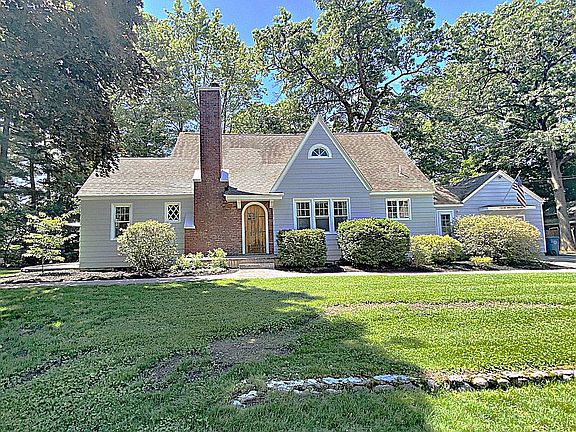 2nd image of 125 Mystic Ave
