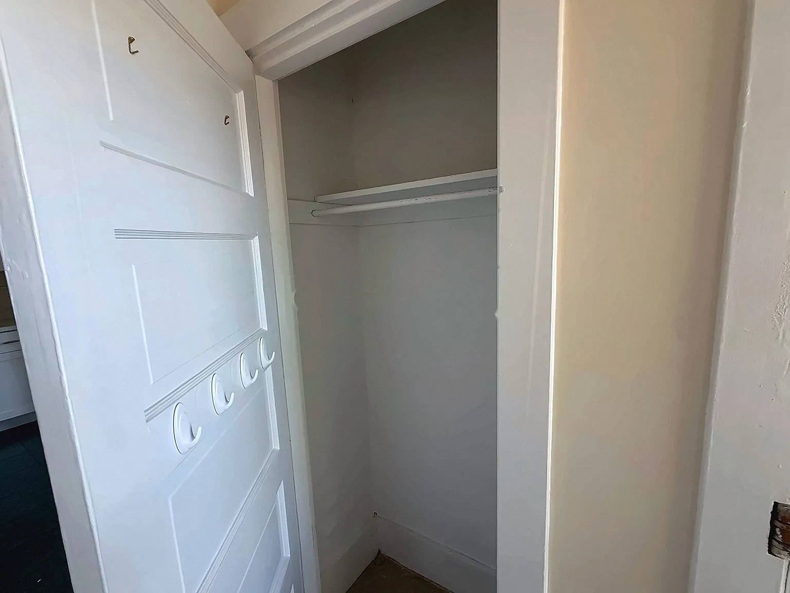 2 bed, $1,975 — Photo 1