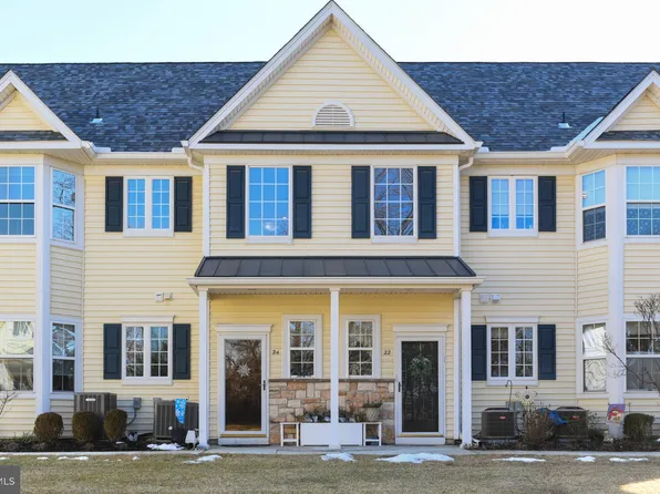 24 Pelican Pl, Thorofare, NJ 08086