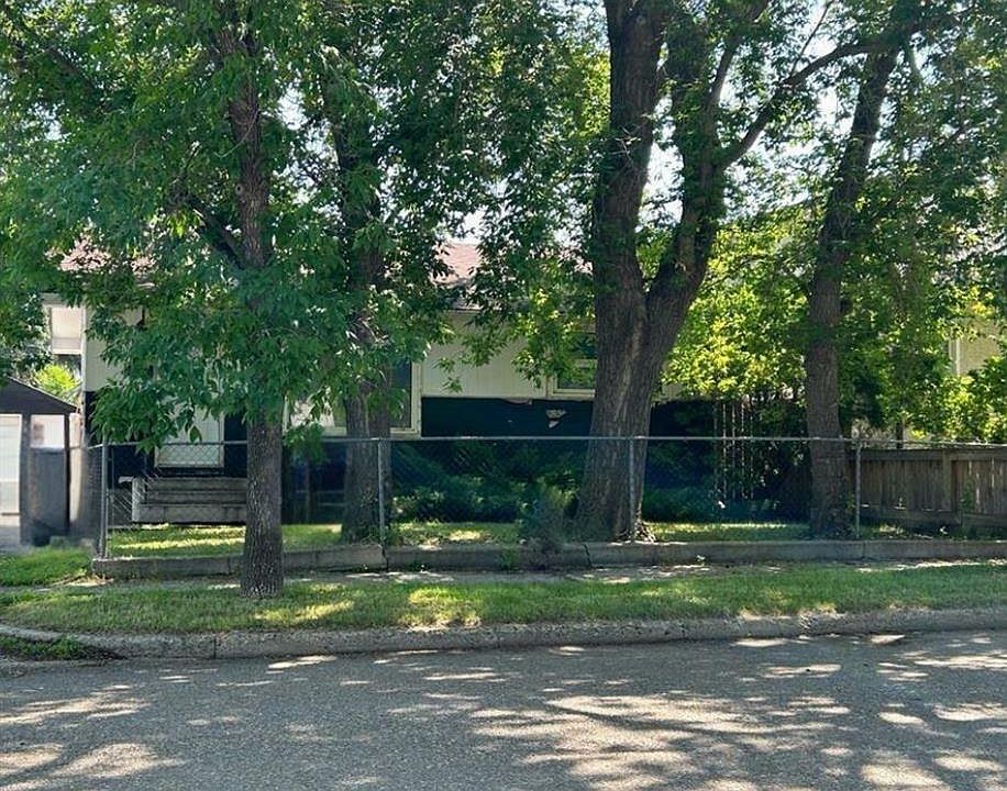 1st image of 842 111th St