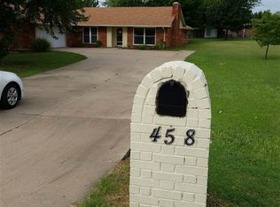 458 Wichita Dr, Lawton, OK 73507