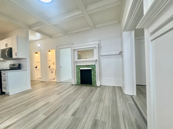 3218 West St, Oakland, CA 94608