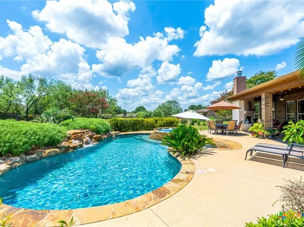 208 Lowman Ln, New Braunfels, TX 78132