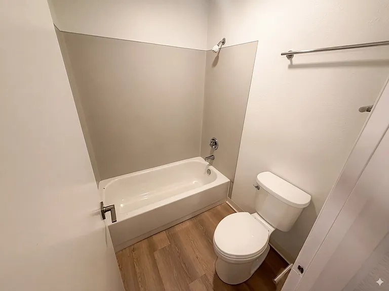 Luminaire Apartments — Photo 5