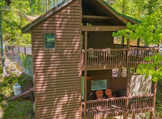 1607 S Mountain View Rd, Sevierville, TN 37876