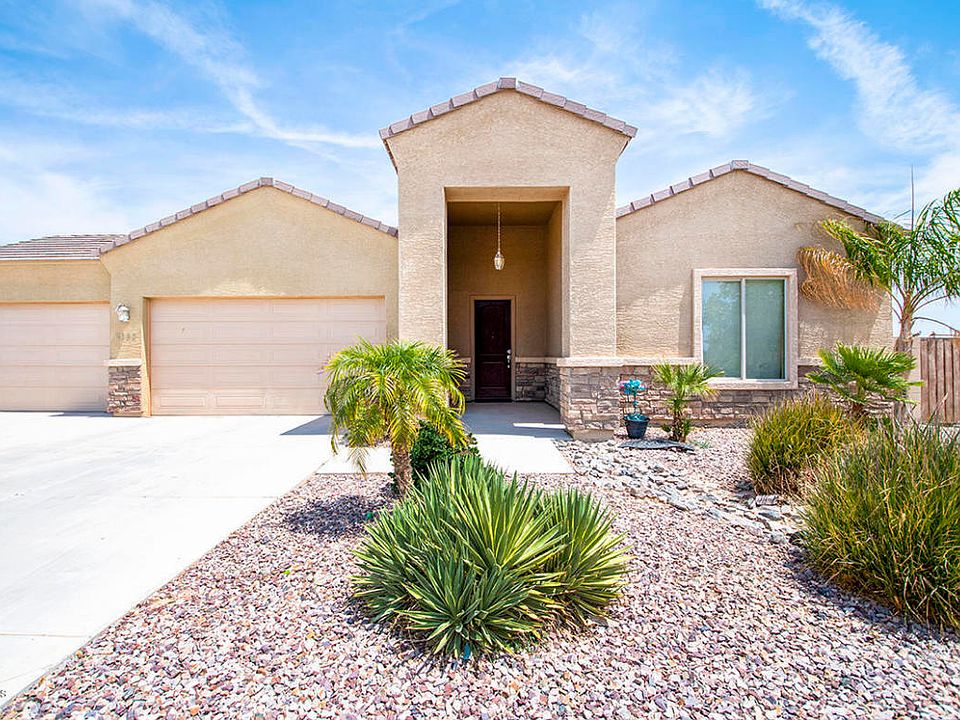 1st image of 2390 N Horseshoe Cir